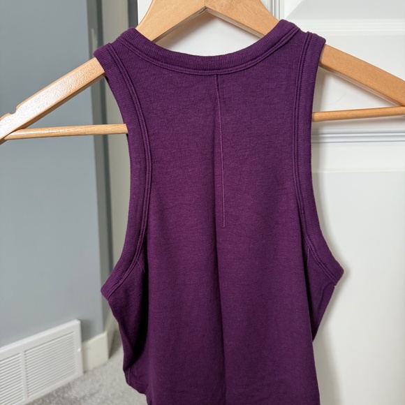 Lululemon hold tight cropped tank top dramatic magenta - Picture 3 of 4